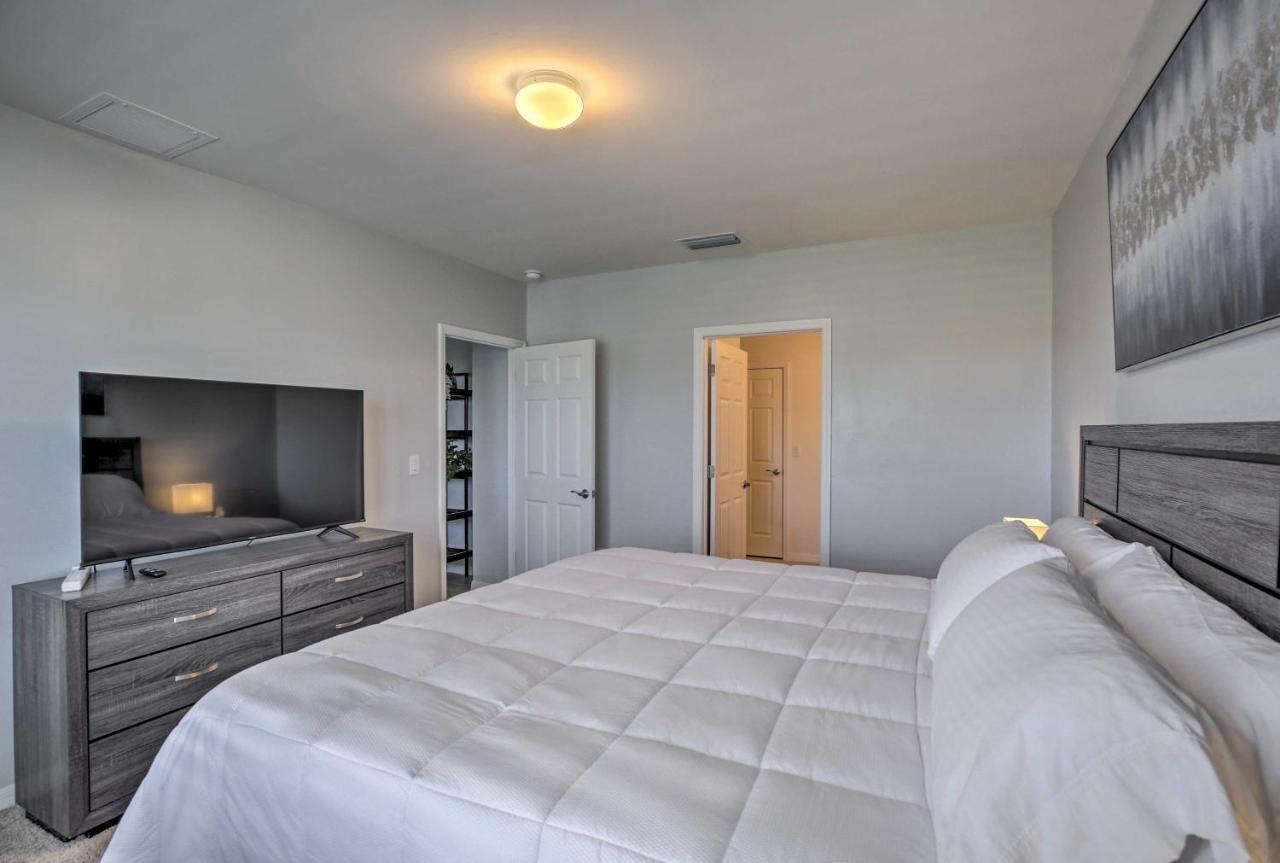 Modern Home With Heated Pool, 3 Mi To Beach Cape Coral Exteriör bild