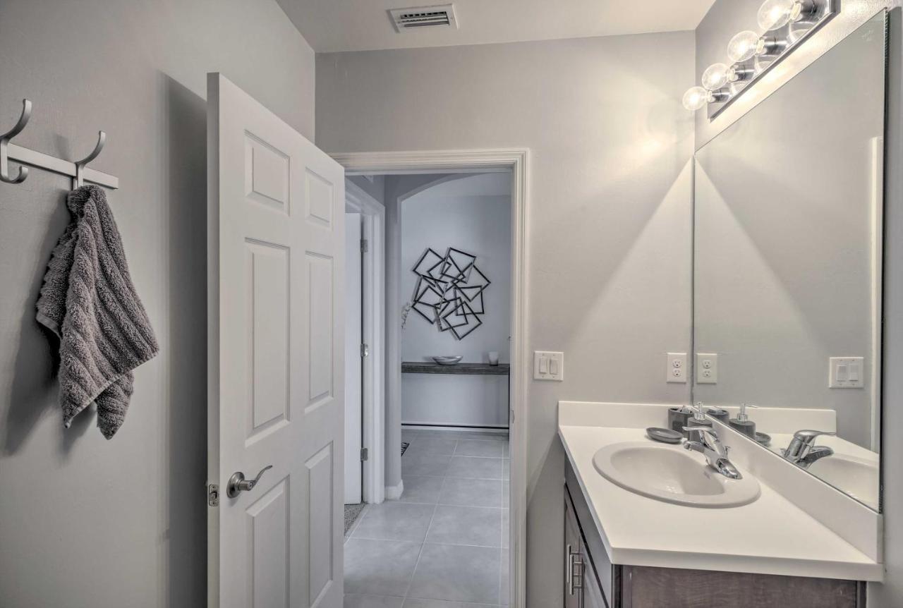Modern Home With Heated Pool, 3 Mi To Beach Cape Coral Exteriör bild